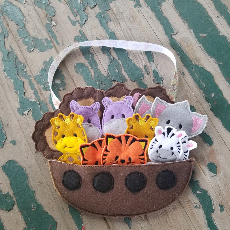 Felt Noah's Ark Finger Puppets Ark Carrying Case Etsy