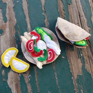 Play Food , Felt Food , Fajita Play Set , Chicken or Beef , Guacamole , Sour Cream , Veggies , Build a Fajita Play Set