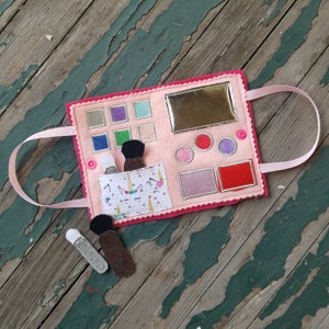 Play Makeup , Pretend Play , Felt and Vinyl Makeup Tote with Play Brushes