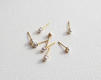 Mini pendientes de perlas