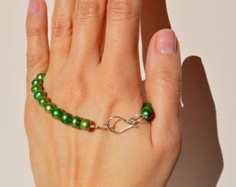 Green Pea Pearl Bracelet