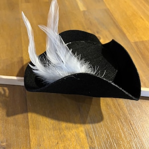 Colonial hat