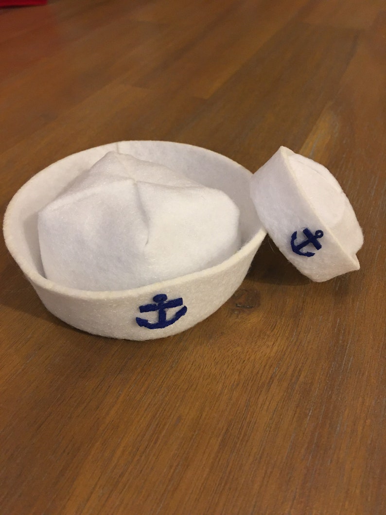 Small and mini sailor hats image 1