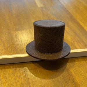small top hat