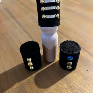 Mini nutcracker hats