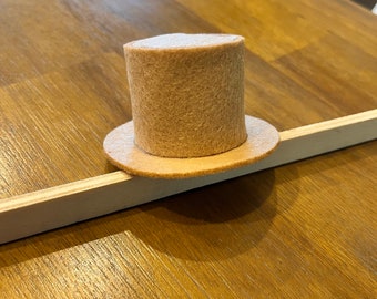 small top hat