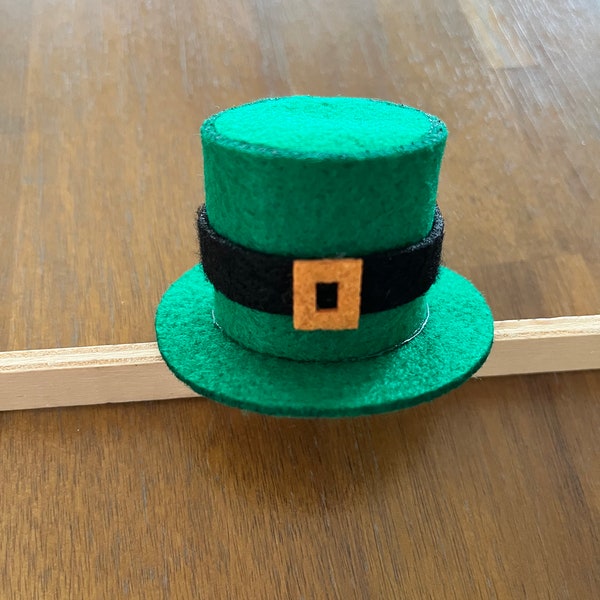 Small leprechaun hat