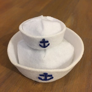 Small and mini sailor hats image 2