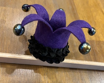 Mini jester hat