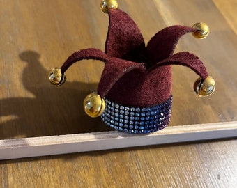 Mini jester hat