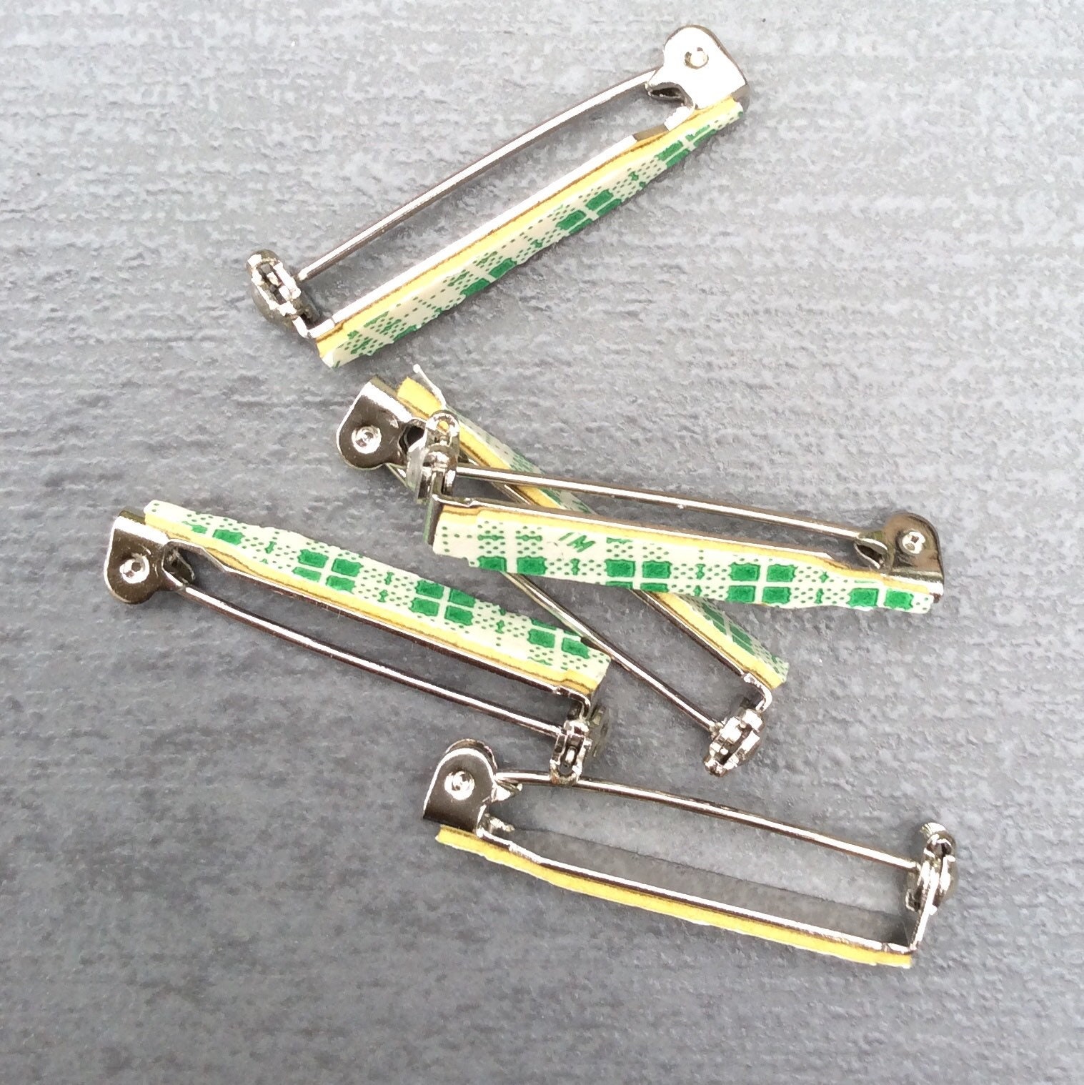 100 X Yellow Paper Fastener Split Pins Binding Office Craft 15mm Long  Making High Quality Kid Crafts 