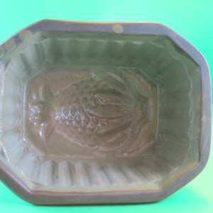 Vintage Brown Mold