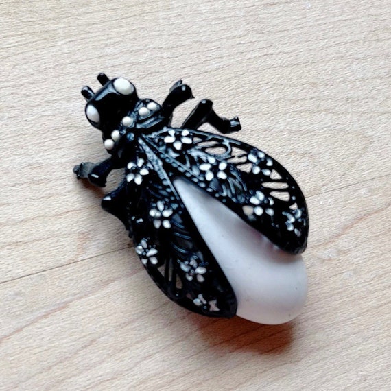Vivienne westwood insect - Gem