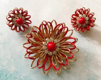 Vintage Unique Textured Gold Tone Red Enamel Flower Brooch and Clip-On Earring Demi Parure Set, Vintage Pin-Up Flower Brooch Earring Set