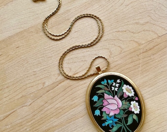 Vintage Avon Signed Gold Tone Floral Cameo Pendant Necklace, Faux Inlaid Flower Pendant, Cameo-Style Necklace, Kitschy Pendant Necklace