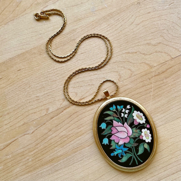 Vintage Avon Signed Gold Tone Floral Cameo Pendant Necklace, Faux Inlaid Flower Pendant, Cameo-Style Necklace, Kitschy Pendant Necklace