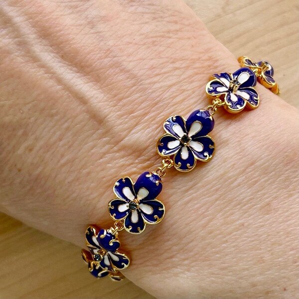 Vintage Joan Rivers Gold Tone Blue Pansies Flower Bracelet, Joan Rivers Classic Jewelry, Pansy Bracelet, Vintage Gift Bracelet, Gift Ideas