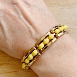 Vintage Crown Trifari Gold Tone Light Yellow Cabochon Panel Link Bracelet, Vintage Gift Ideas, Crown Trifari Jewelry, Trifari Bracelet
