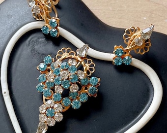 Vintage Gold Tone Clear and Aqua Blue Rhinestone Brooch and Screw-Back Earring Set, Rhinestone Brooch Earring Set, Vintage Demi Parure Set