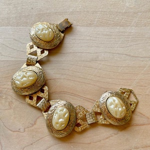 Vintage Textured Gold Tone Cream Molded Glass Cabochon Bracelet, Molded Cabochon Bracelet, Gold Tone Panel Bracelet, Vintage Gift Jewelry