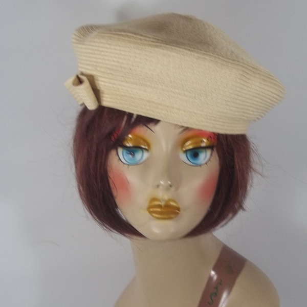 Straw beret, cream, beige, bow beret, French beret, straw hat, women beret, ladies beret, straw head wear, summer beret, bow  beret. S, M, L