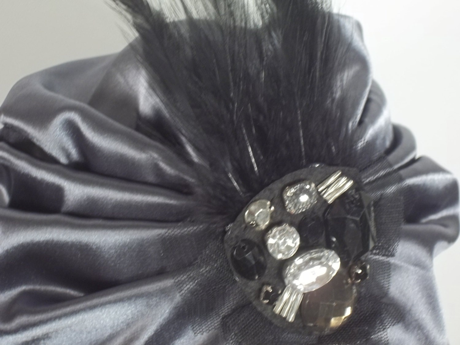 The Swanson 1920's Deco Knotted Evening Turban - Sand Velvet