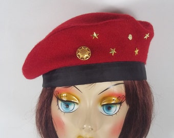 Lana, basco, rosso, borchiato, stilista, moda, basco, francese, militare, basco, invernale, bottone dorato, basco, donna, signore, basco, cappello. S, M, L