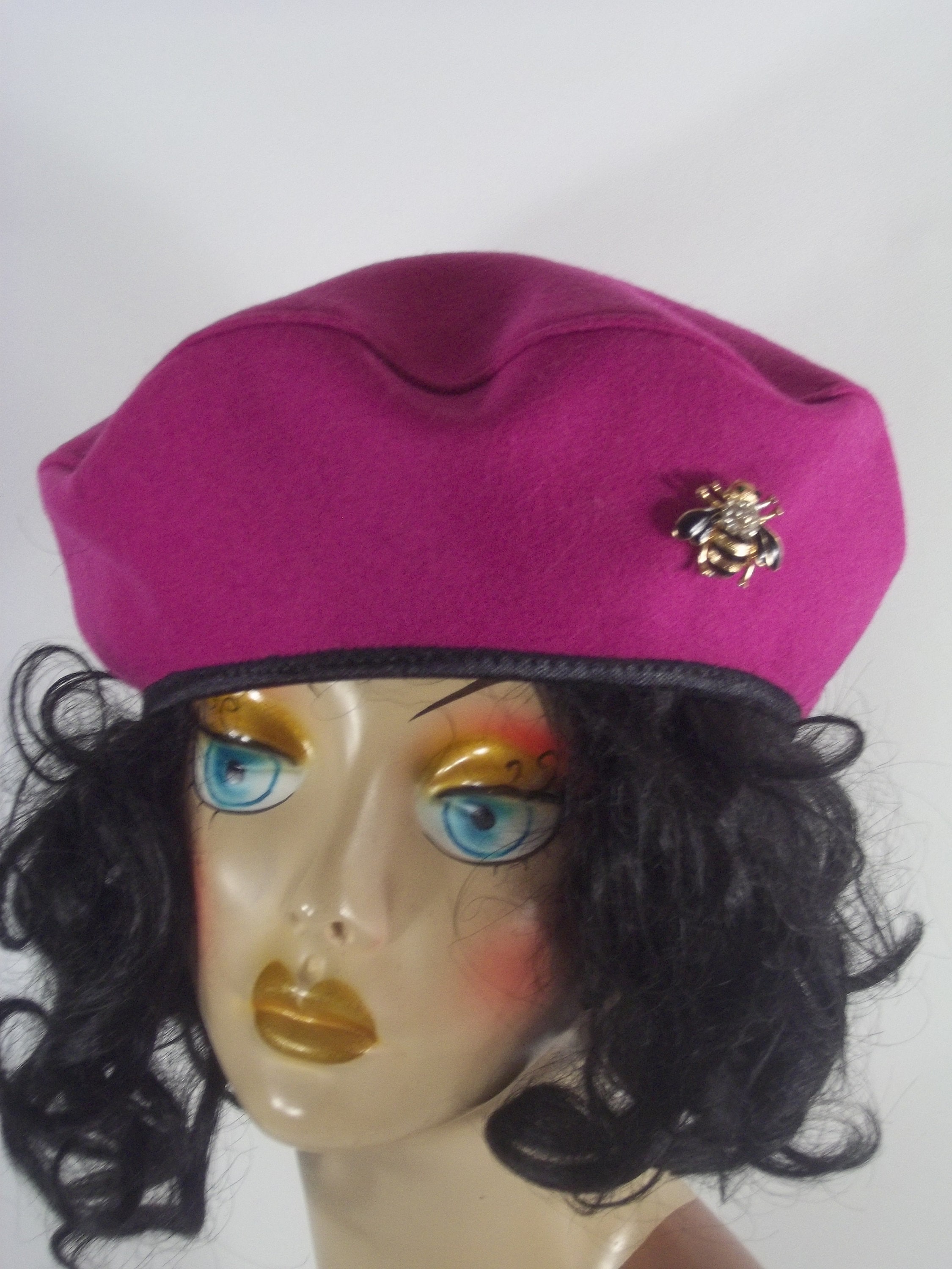 Wool, Bright Pink, Fuchsia, Beret, Hat, Crystal Bee Brooch  display picture 3