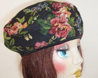 Handmade Floral Knit Beret: Ecru French Style Artist Hat - Etsy display picture 1
