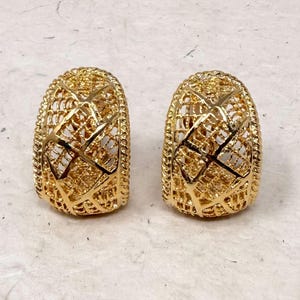 Beautiful Vintage Modernist Shiny Gold Tone Hoop Clip On Earrings New Old Stock NOS