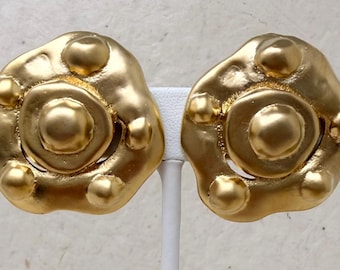 Vintage 1980s 1990s Matte Gold Modernist Clip-On Earrings