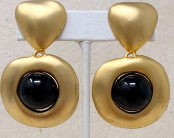 Vintage 1980s 1990s Matte Gold Black Cabochon Dangle Clip-On Earrings