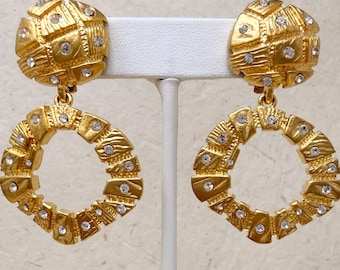 Vintage 1980s 1990s Matte Gold & Clear Rhinestone Dangle Clip On Earrings