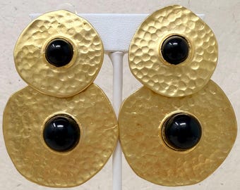 Vintage 1980s 1990s Matte Gold Black Cabochon Dangle Clip-On Earrings