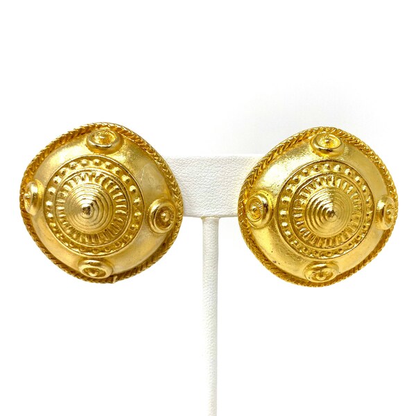 Gorgeous Vintage 1980’s New Old Stock Matte Gold Round Egyptian Revival Clip On Earrings