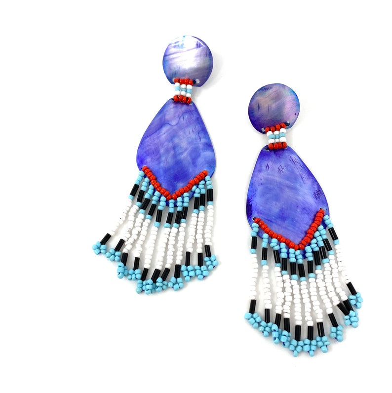 Purple /& Multicolor Bead Dangles 1980s Dangly Pierced Earrings Runway Jewelry Vintage Mother of Pearl Boho Statement Earrings