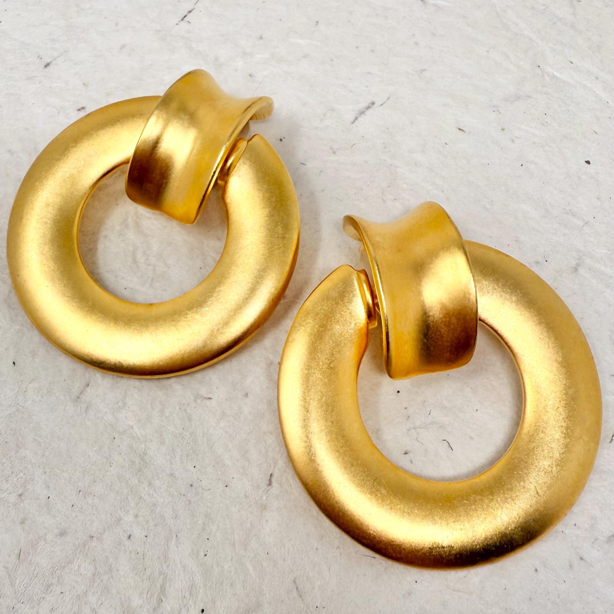 耳環　金環　①②まとめて Vintage 1980s CRAFT Matte Gold Door Knocker Clip on Earrings - Etsy