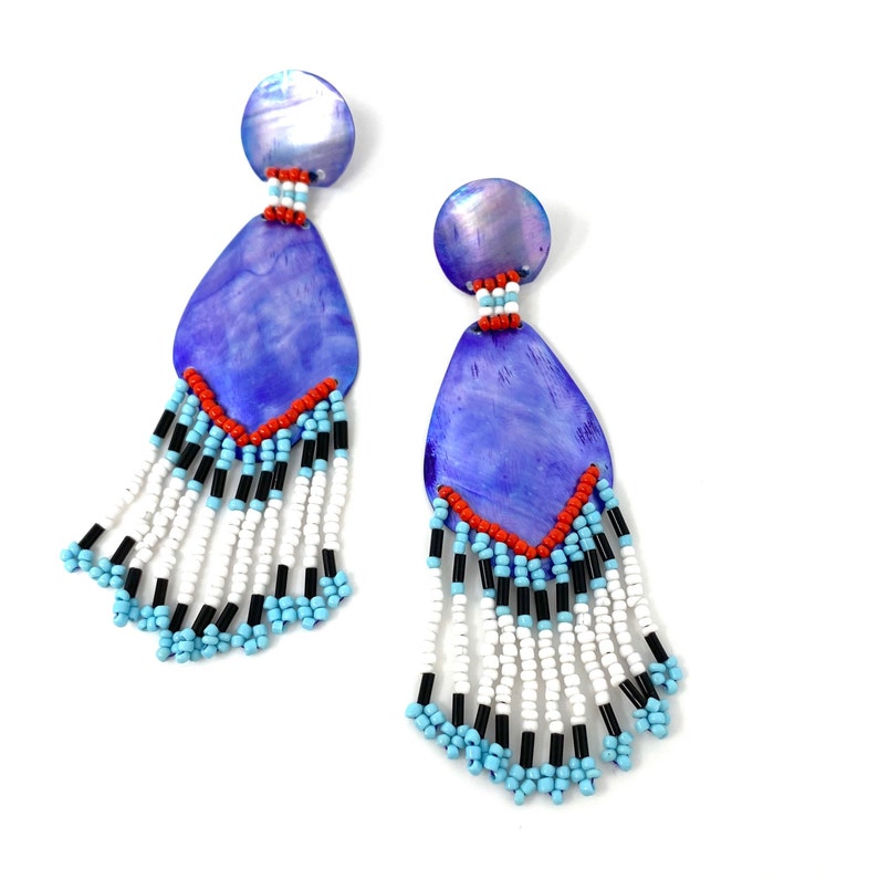 Purple /& Multicolor Bead Dangles 1980s Dangly Pierced Earrings Runway Jewelry Vintage Mother of Pearl Boho Statement Earrings