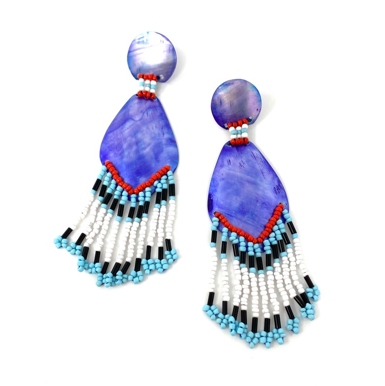 Purple /& Multicolor Bead Dangles 1980s Dangly Pierced Earrings Runway Jewelry Vintage Mother of Pearl Boho Statement Earrings