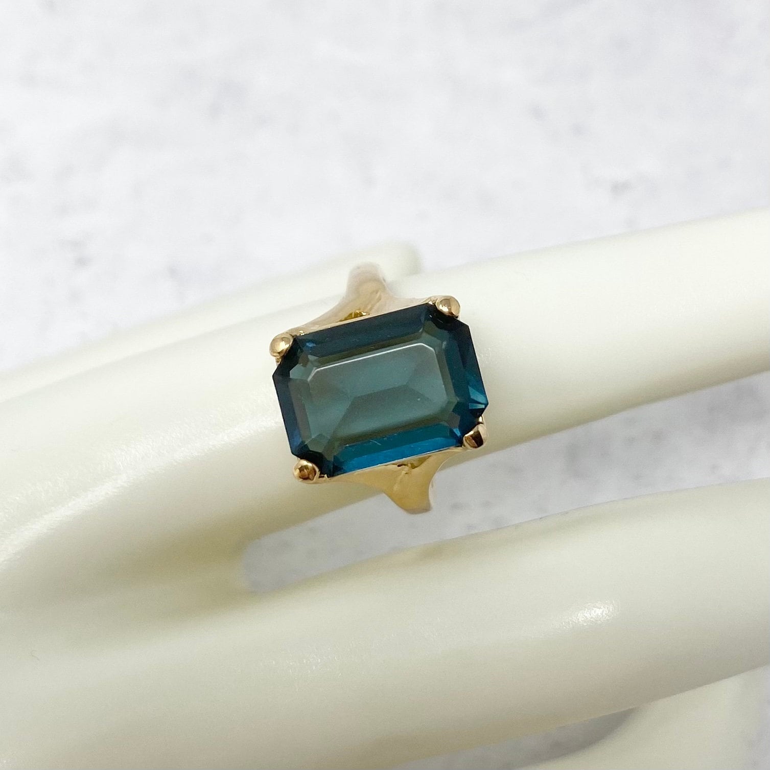 LOUIS VUITTON Resin Tropical Cocktail Ring Blue Large 7.5 45839