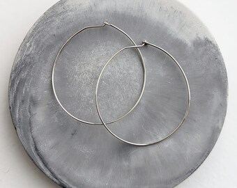 Curved featherlight hoops, gold or silver