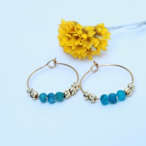 Small gold-colored hoop earrings in stainless steel and natural blue apatite pearls image 4