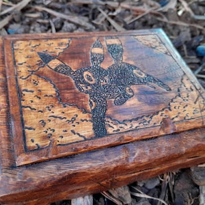 Pokemon-Umbreon wood carved PSA card holder