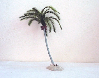 Crafted 7" Coconut Palm