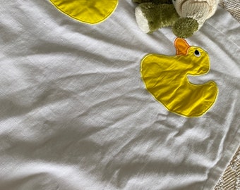 Vintage White Cotton 68x66” Shower Curtain Embroidered Applique Yellow Ducks