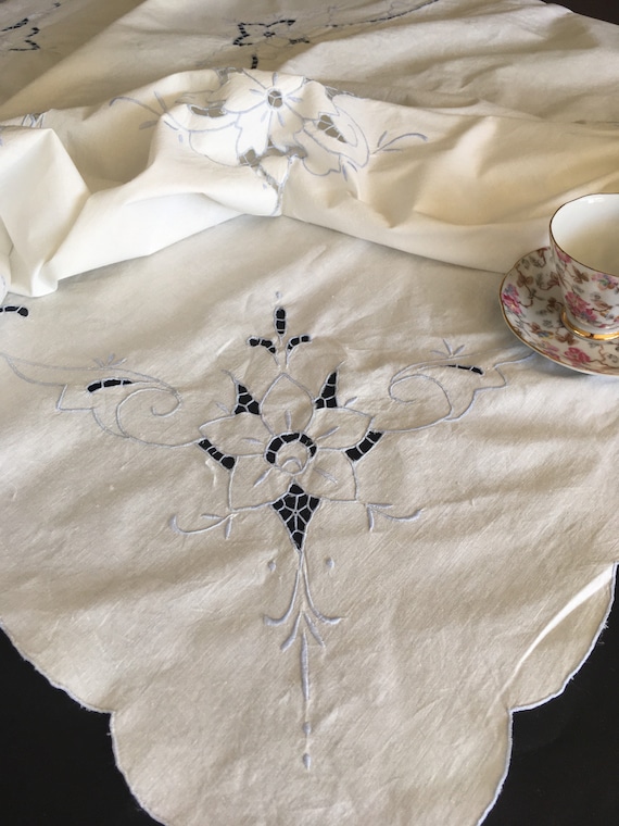 Beige Embroidery Tablecloth 72x90/" 8 Napkins Wedding Bridal Shower Event Banquet