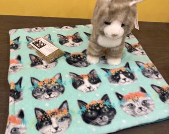 Cats in Floral Cat Napper