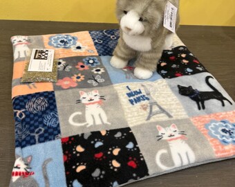 I Love Paris Cat Napper