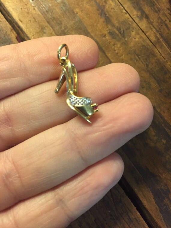 14K diamant en or jaune rubis accentués haut talon Peep Toe chaussures pendentif breloque | Commandes Sont Les Bienvenues
14K diamant en or jaune rubis accentués haut talon talon talon Peep Toe chaussures pendentif breloque | Commandes Sont Les Bienvenues
9e4594