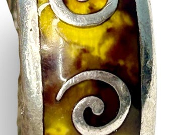 Anillo vintage Ilse Manugatti de plata de ley con esmalte, fabricado en Italia, talla 7.